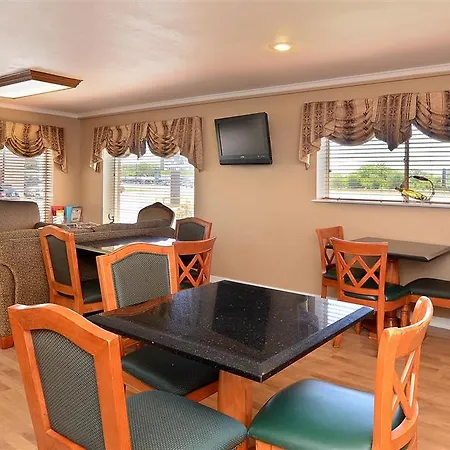 Americas Best Value Inn Crosstimbers 